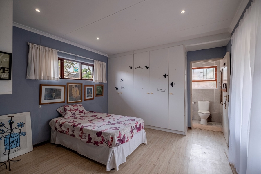 3 Bedroom Property for Sale in Summerstrand Eastern Cape